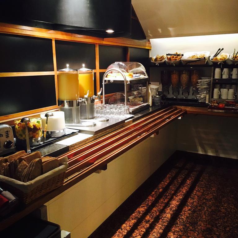 Select Hotel Paris Bagian luar foto