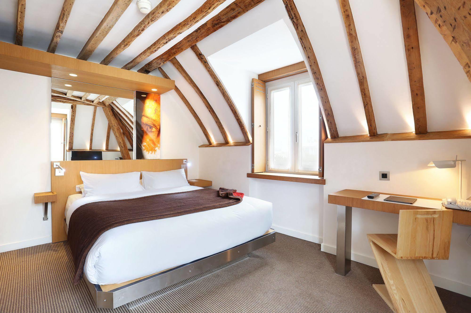 Select Hotel Paris Bagian luar foto
